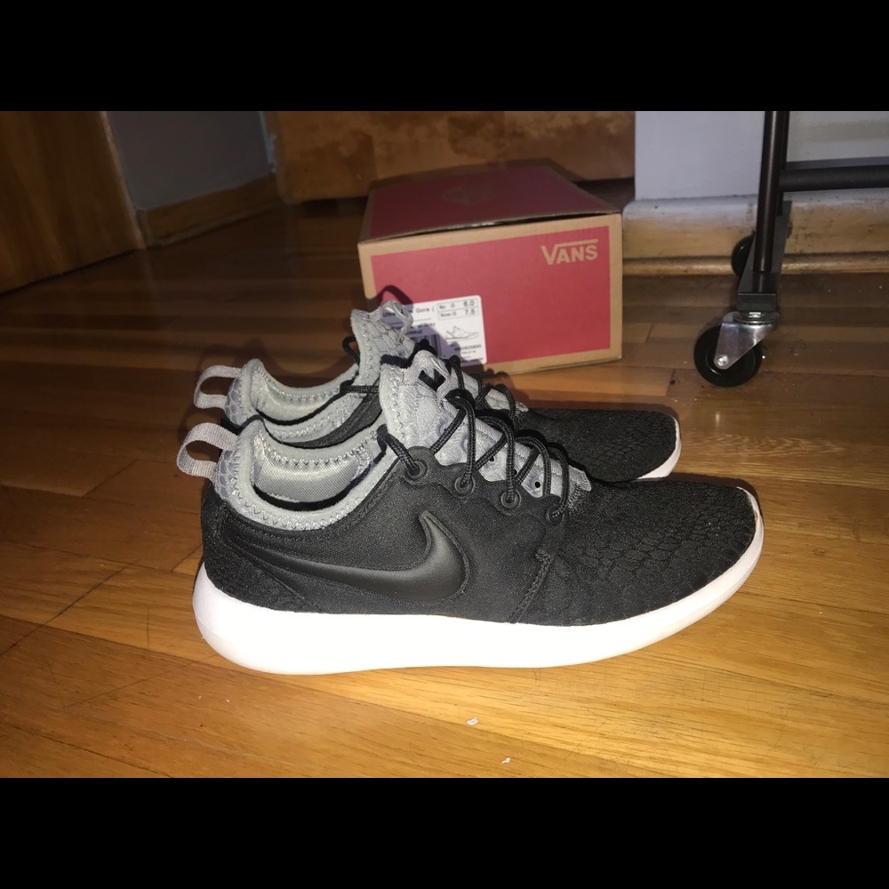 Nike roshe runs